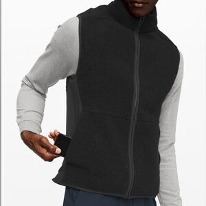 Lululemon Black Sherpa Tundra Trek Vest Sz M